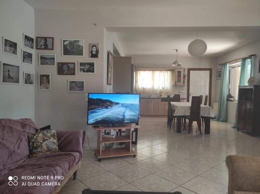 Pleasant House With Garden!! Βίλα Ανάβυσσος Εξωτερικό φωτογραφία