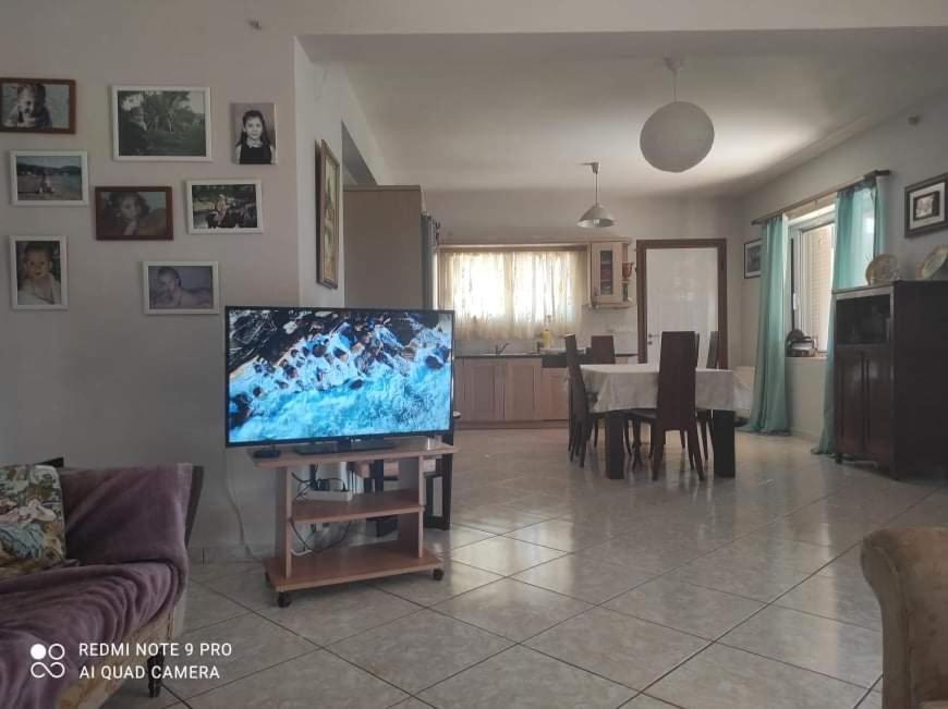 Pleasant House With Garden!! Βίλα Ανάβυσσος Εξωτερικό φωτογραφία